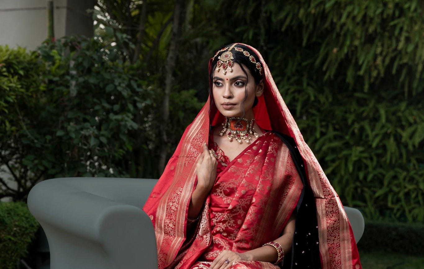 বিয়ের সাজের ধারণা নিতে পারেন এই ৫ তারকার লুক থেকে