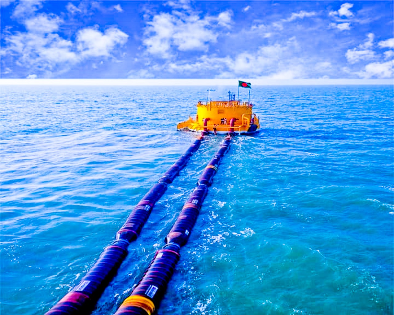 সাগরের তলদেশের পাইপলাইন দিয়ে ডিজেল পরিবহন শুরু