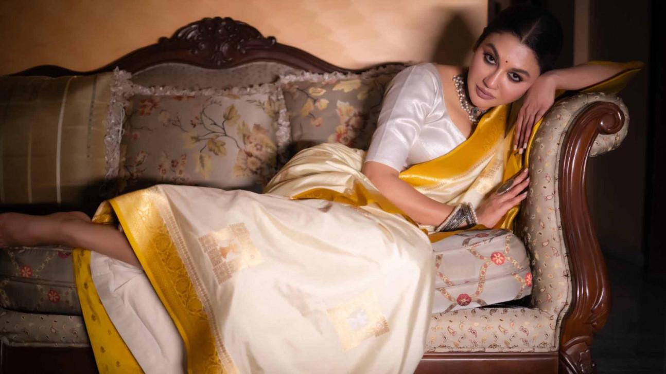 নতুন বছরে জয়া আহসানের চমক