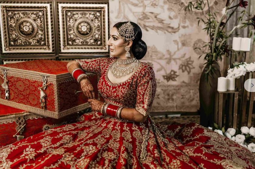 বিয়েতে কেমন লেহেঙ্গা চলছে, কোথায় পাবেন ও বাছাইয়ের টিপস