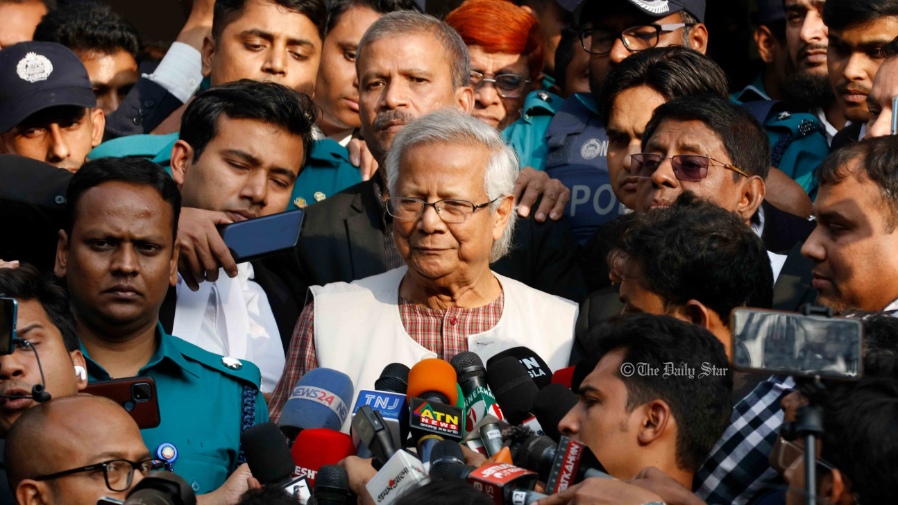 বারবার আবেদনের পরও ড. ইউনূসকে বিচারিক নথি দেওয়া হচ্ছে না: আইনজীবী