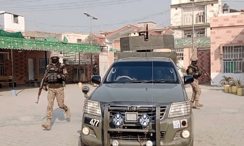 পাকিস্তানে নির্বাচনের ৩ দিন আগে পুলিশ স্টেশনে হামলা, নিহত ১০