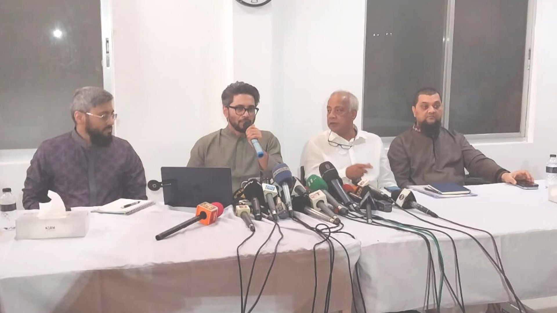 ‘ঝুঁকিপূর্ণ এলাকার অনেক বাইরে ছিল এমভি আব্দুল্লাহ, তাই সশস্ত্র প্রহরী নেওয়া হয়নি’