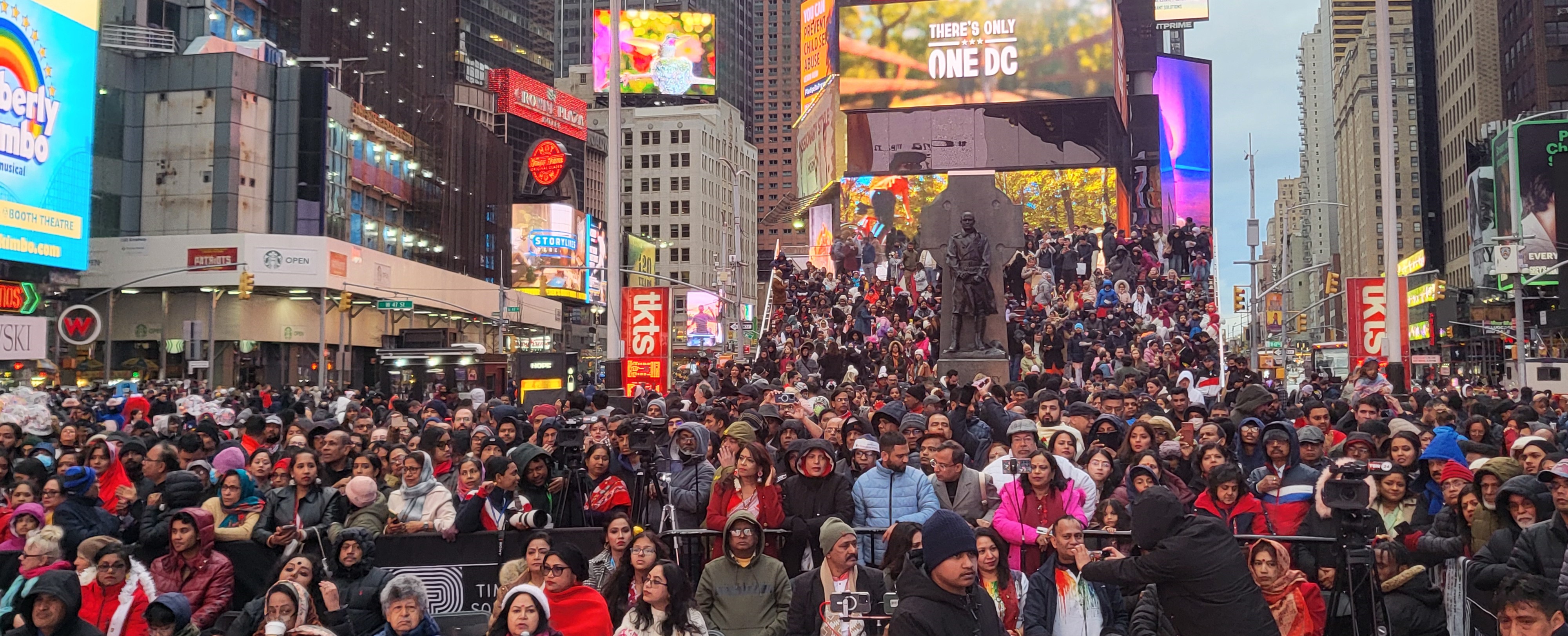 নিউইয়র্কে দশ হাজার মানুষের অংশগ্রহণে বাংলা বর্ষবরণ