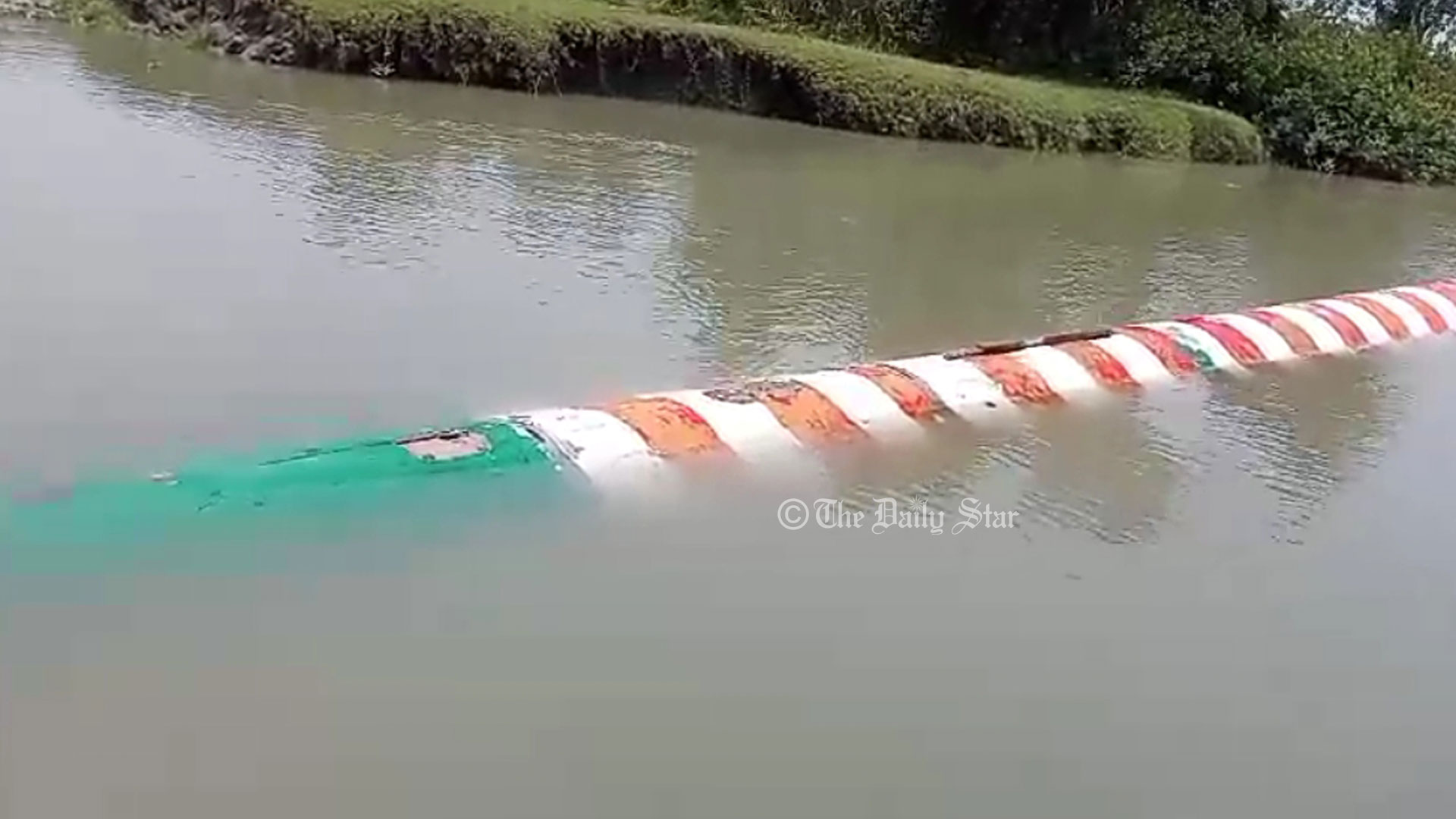 পটুয়াখালীর খালে ‘টর্পেডো-সদৃশ’ বস্তুটি নিয়ে যা জানা গেল