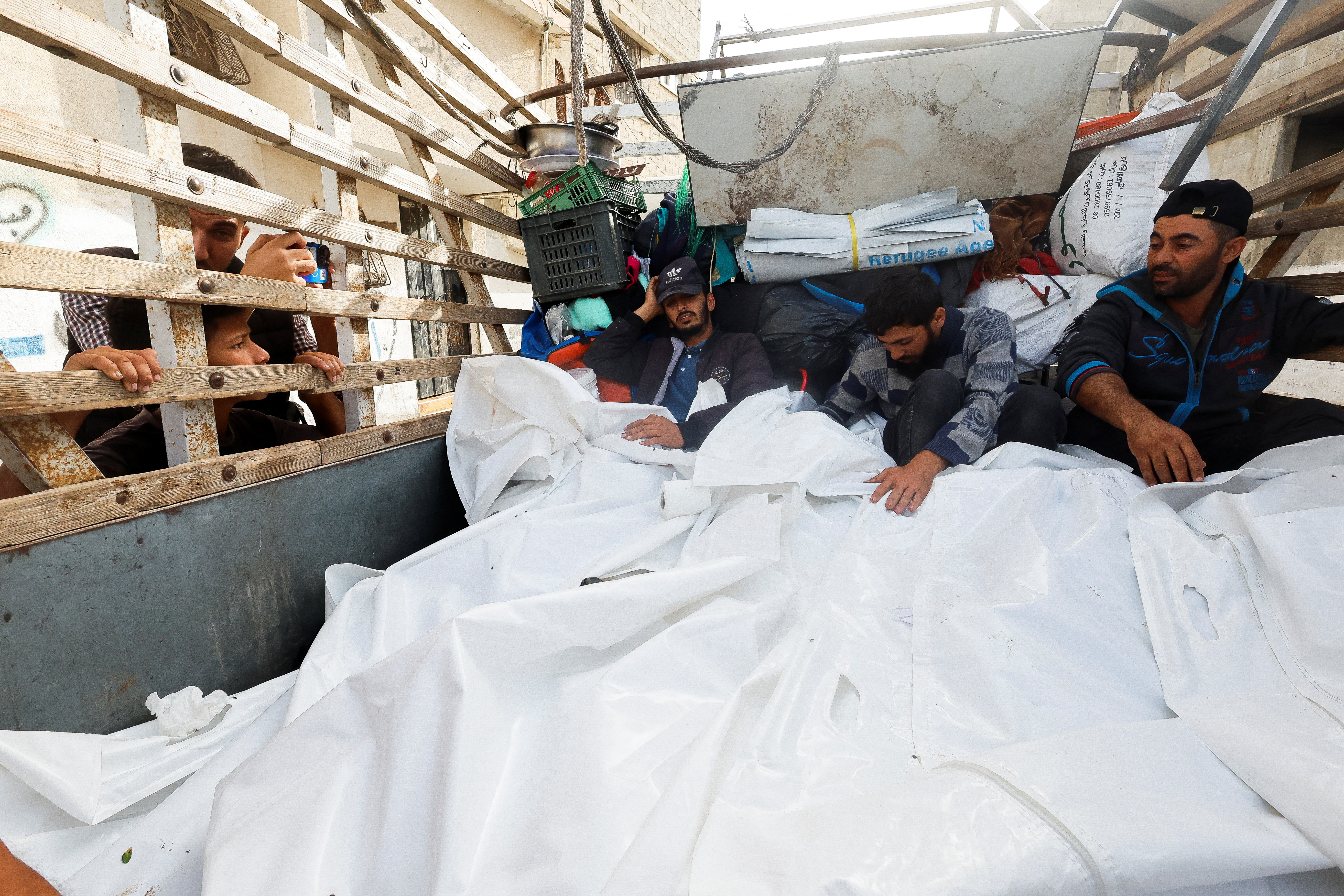 নিষেধাজ্ঞা সত্ত্বেও রাফায় ইসরায়েলি হামলা চলছেই, আজ নিরাপত্তা পরিষদের জরুরি বৈঠক