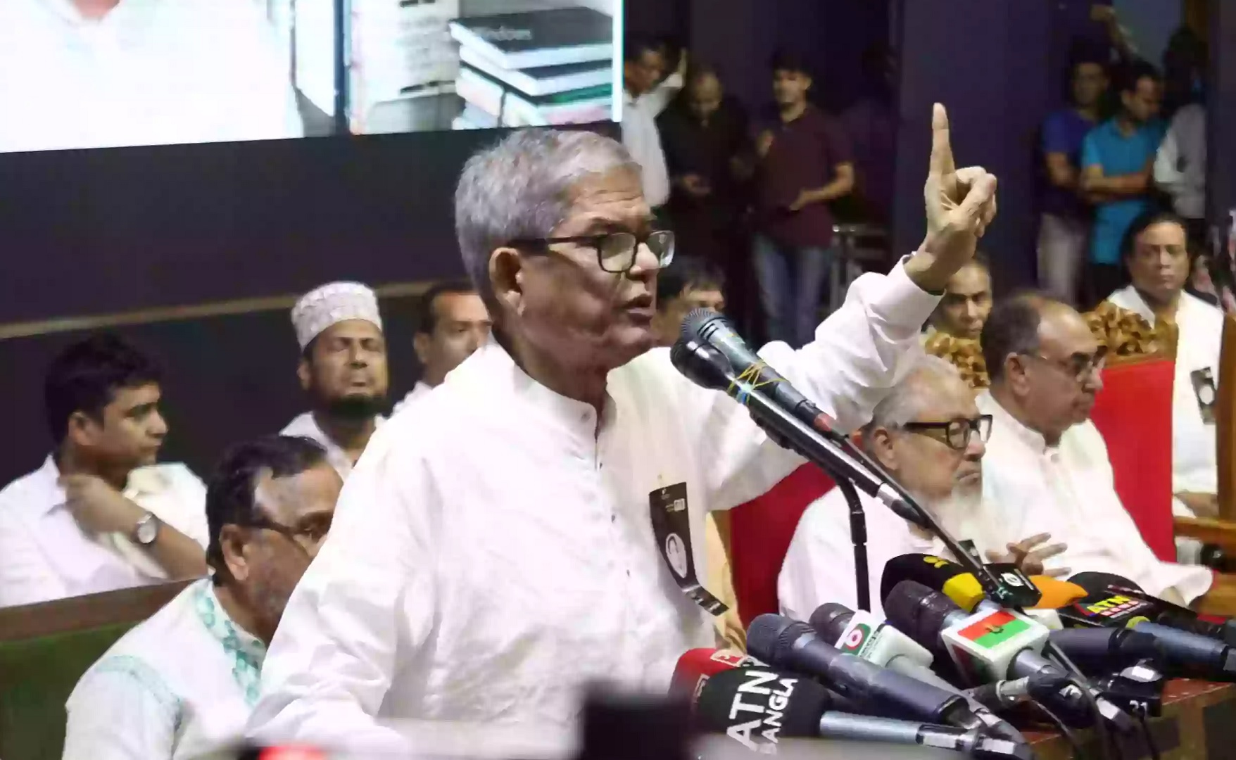 'আজিজ ও বেনজীরের অপকর্মের দায় নিয়ে সরকারকে পদত্যাগ করতে হবে'