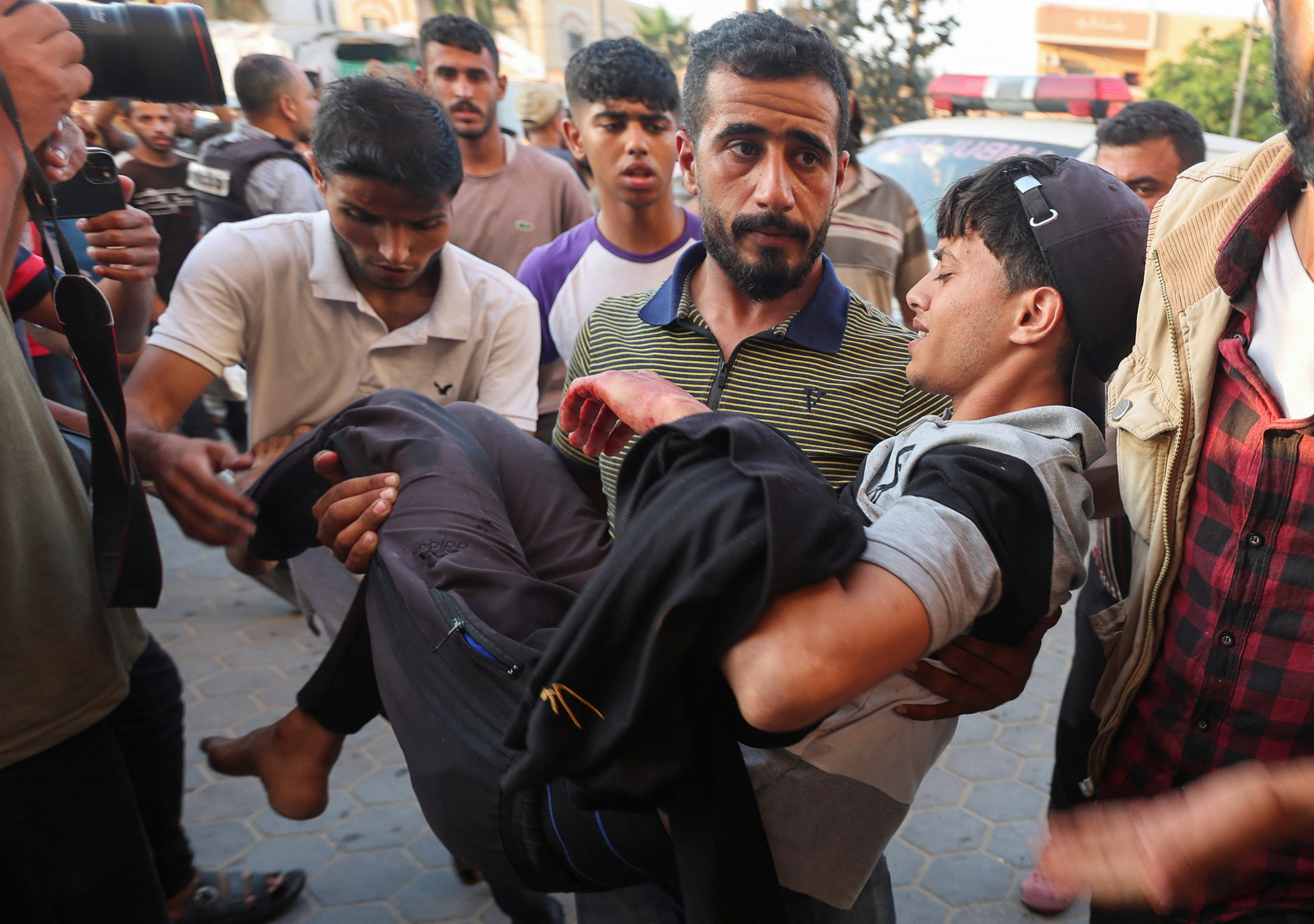 গাজায় জাতিসংঘের স্কুলে ইসরায়েলি বোমায় নারী-শিশুসহ ৩৭ ফিলিস্তিনি নিহত