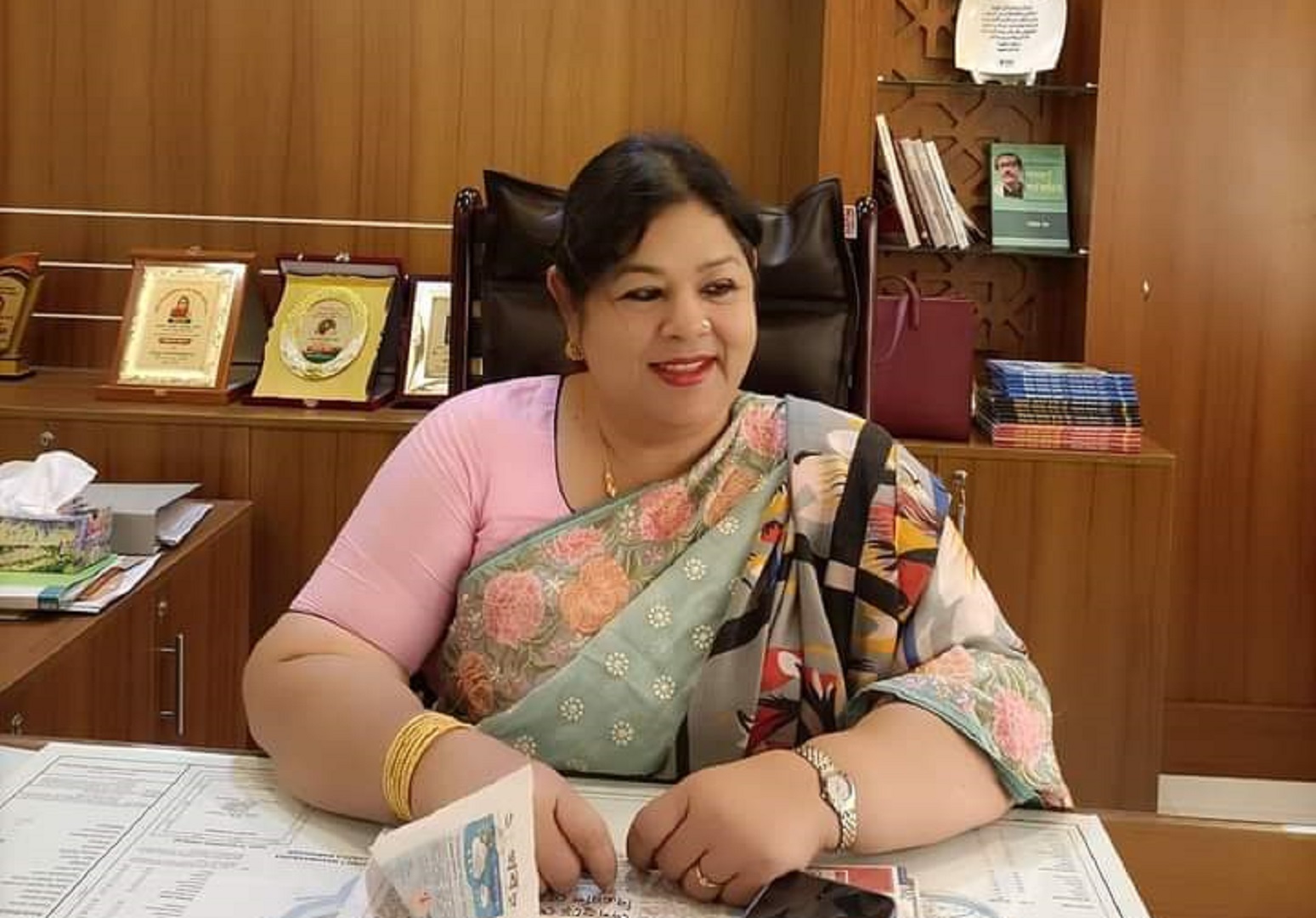 ছাগলকাণ্ড: জনসমক্ষে এলেন মতিউরের প্রথম স্ত্রী লাকী