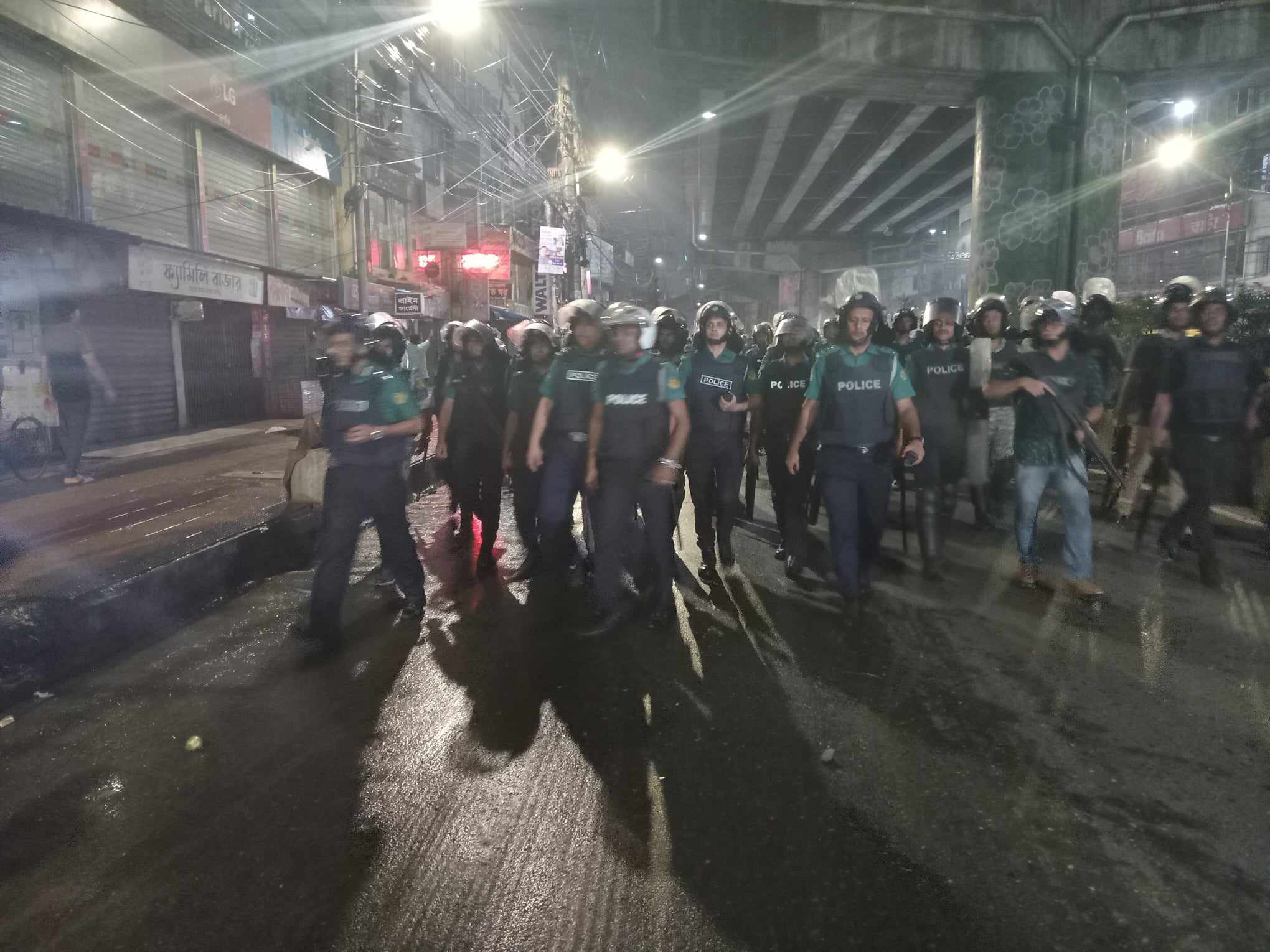 একই জায়গায় আ. লীগ ও ছাত্র আন্দোলনের কর্মসূচি, চট্টগ্রামে উত্তেজনা