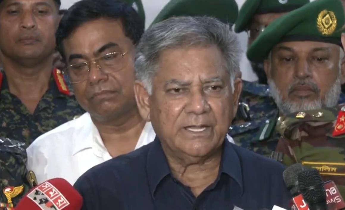 ব্যক্তিগত স্বার্থে আপনারা এত বড় একটা দলকে নষ্ট করবেন না: আ. লীগ নিয়ে স্বরাষ্ট্র উপদেষ্টা