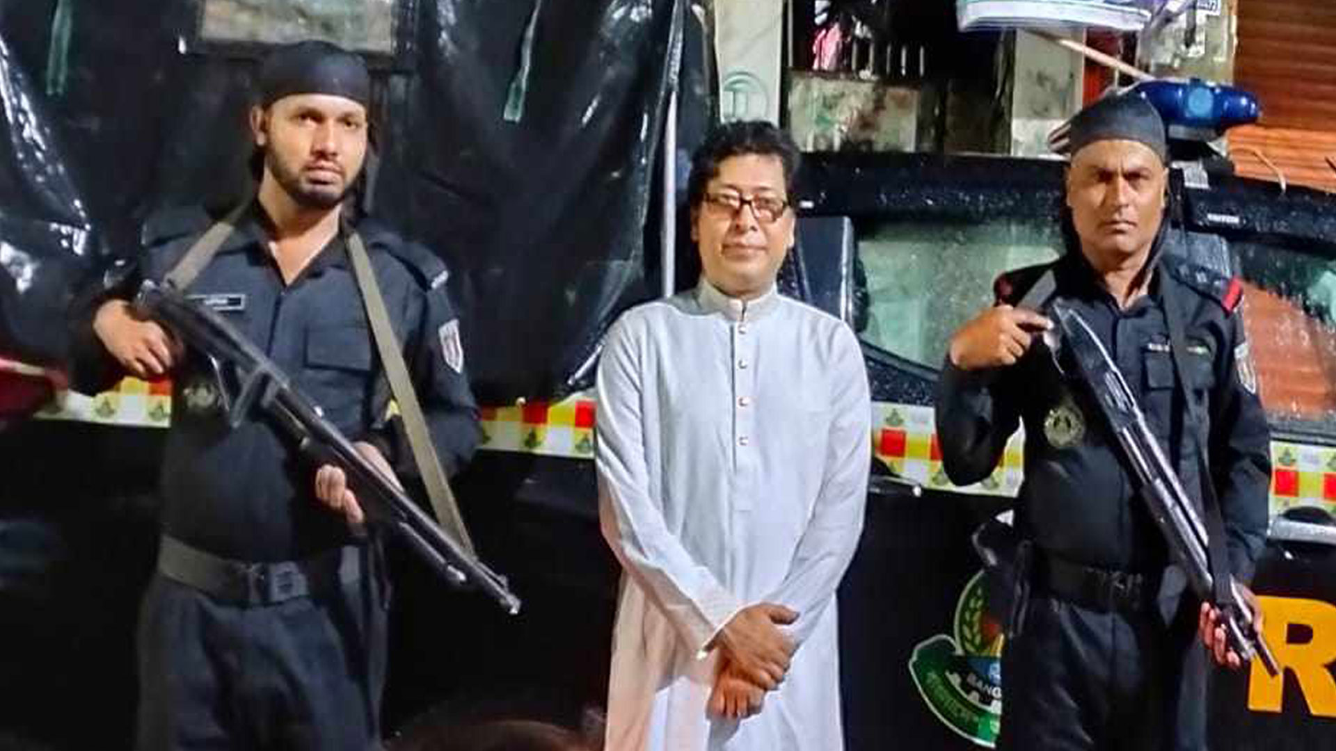 সাবেক জনপ্রশাসনমন্ত্রী ফরহাদ হোসেন গ্রেপ্তার