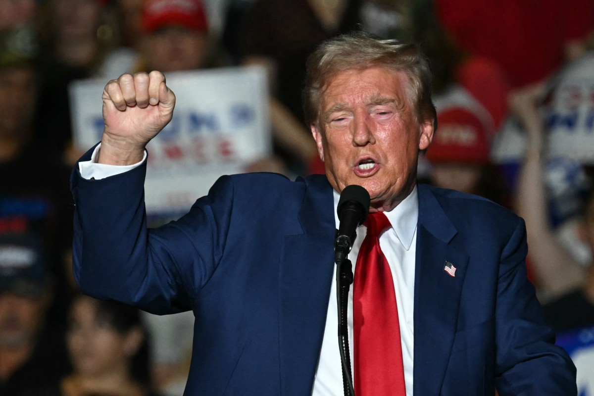 ১২ ঘণ্টা ঝোপের আড়ালে লুকিয়ে ছিলেন বন্দুকধারী