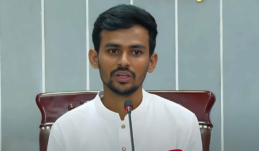 শাহজালাল বিমানবন্দরে উপদেষ্টা আসিফ মাহমুদের ব্যাগে পাওয়া গেল গুলির ম্যাগাজিন