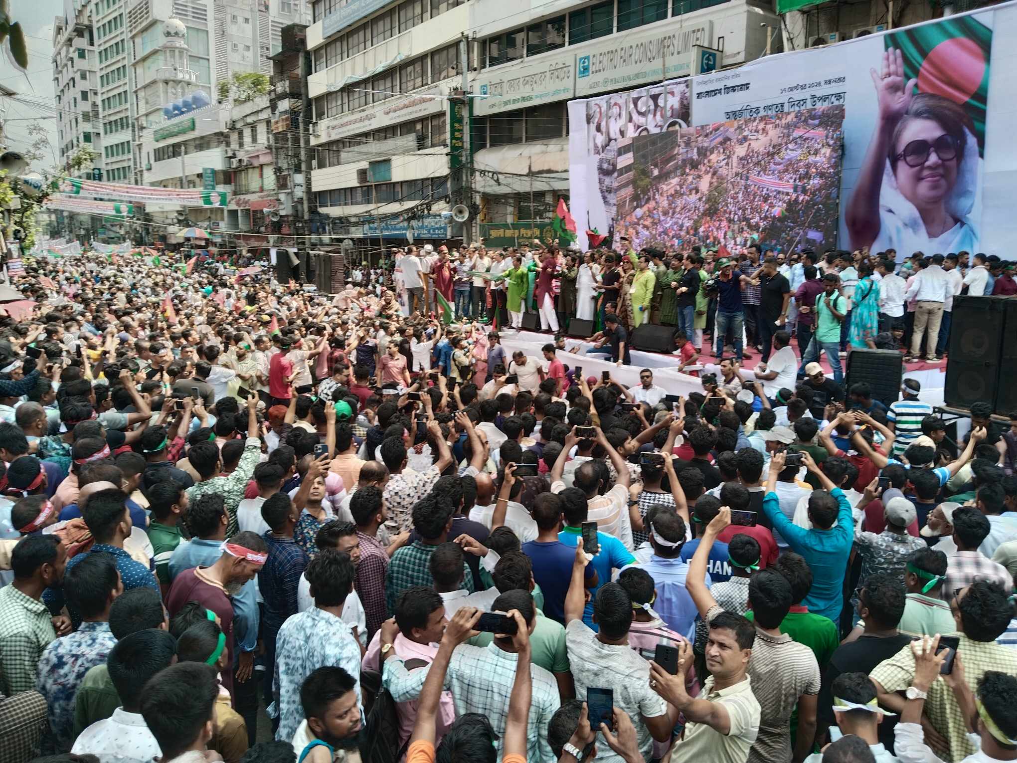 নয়াপল্টনে বিএনপি সমাবেশ শুরু