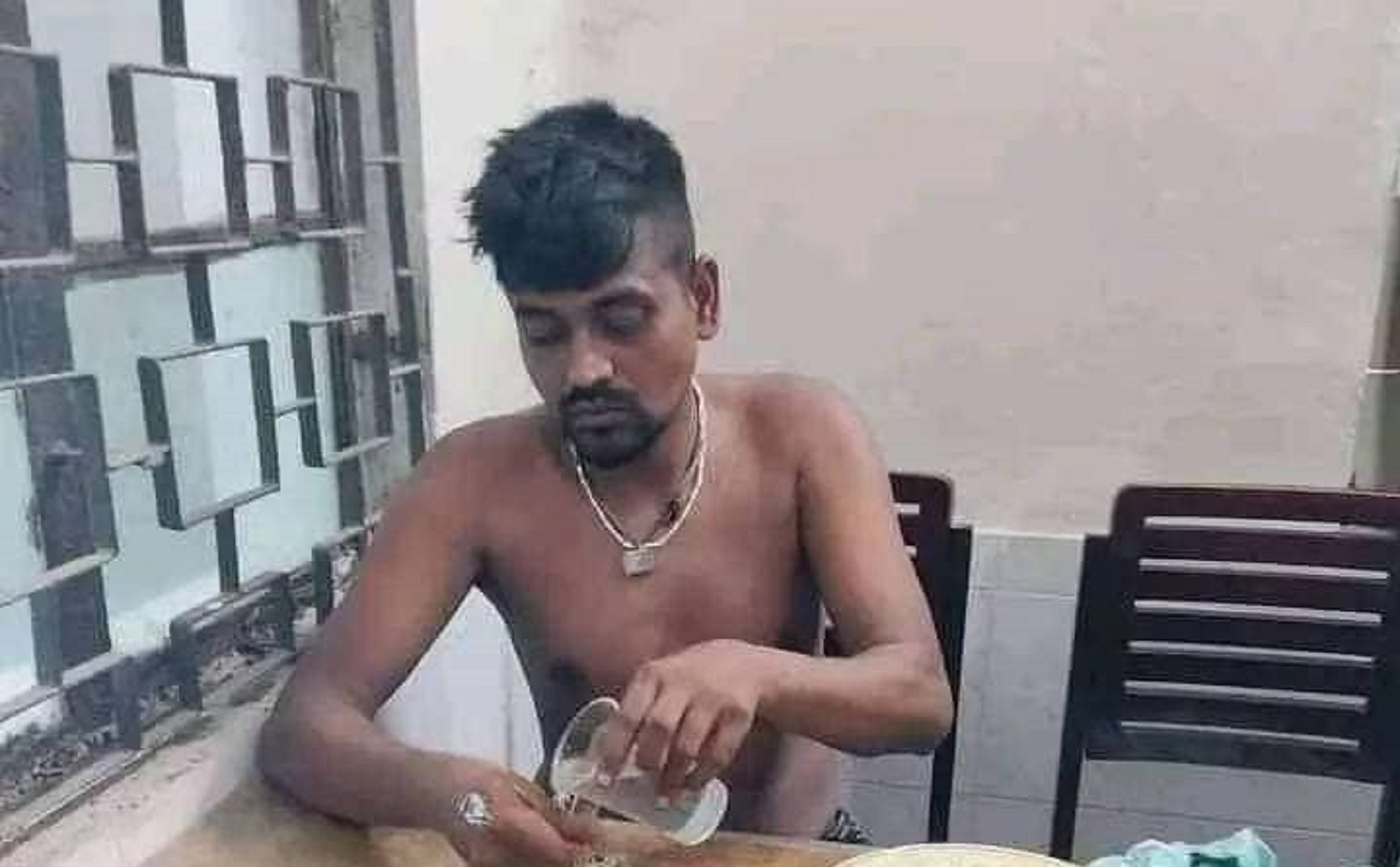 ঢাকা বিশ্ববিদ্যালয়ে যুবককে পিটিয়ে হত্যা