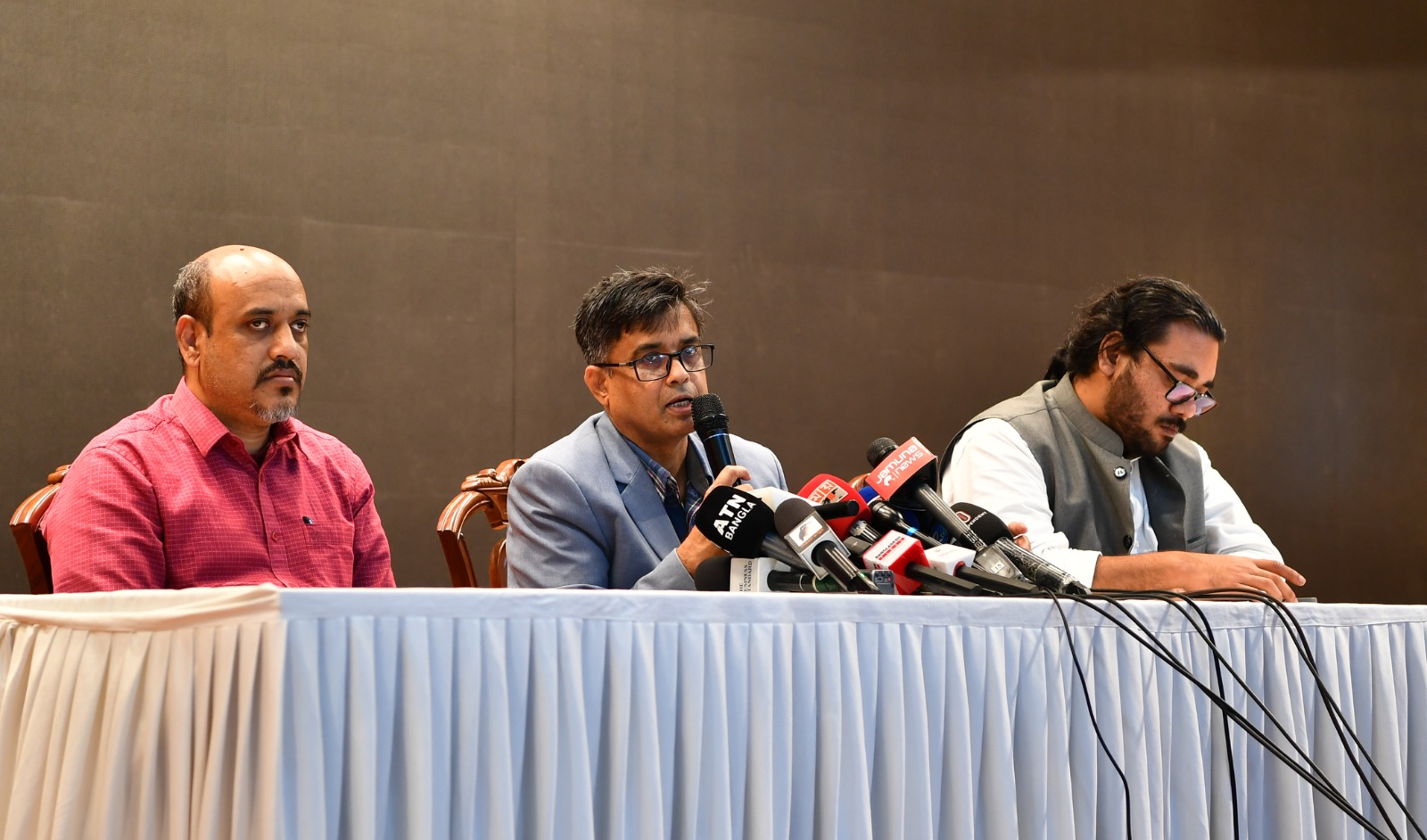 এস আলমের পাচারের সুবিধার্থে ৬০ হাজার কোটি টাকা ছাপানো হয়েছিল: প্রধান উপদেষ্টার প্রেস সচিব