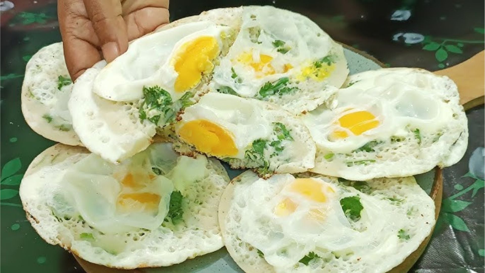 ঘরেই হবে ডিম চিতই পিঠা