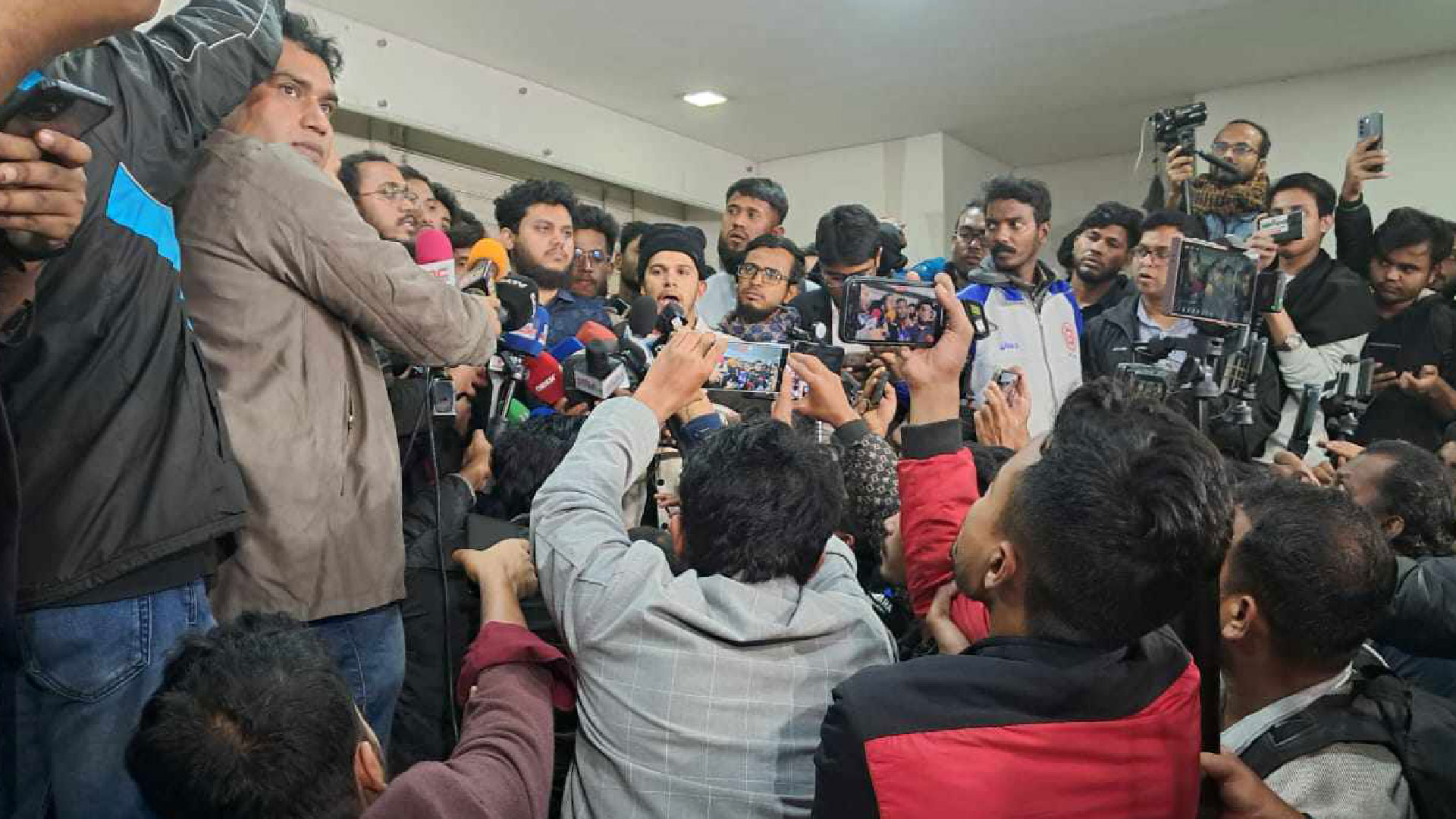 আজ আসছে না জুলাই গণঅভ্যুত্থানের ঘোষণাপত্র, তবে শহীদ মিনারে হবে গণজমায়েত