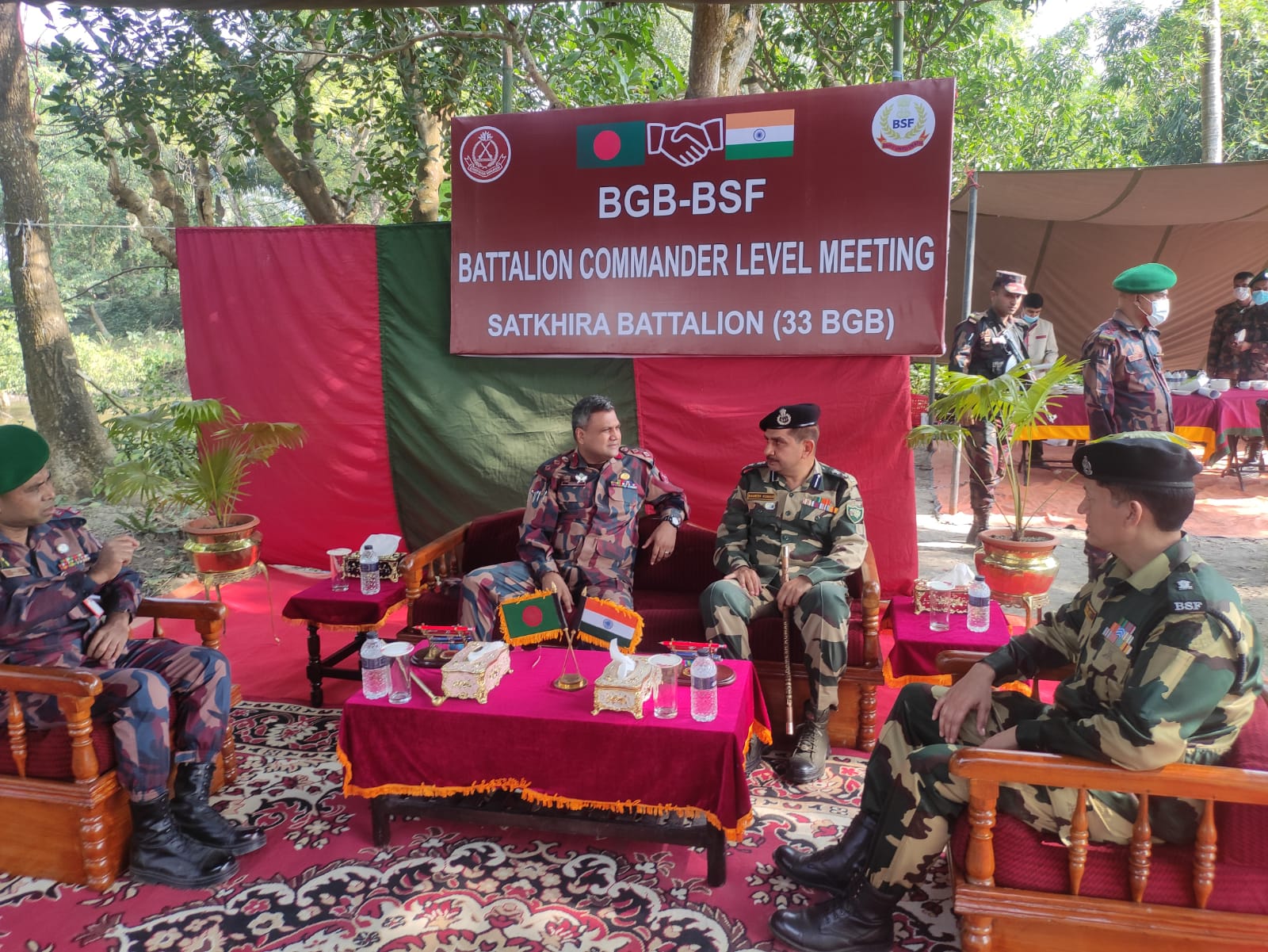 সীমান্তঘেঁষা জমিতে ধানের চারা রোপণে বিএসএফের আপত্তি, বিজিবির সঙ্গে বৈঠক