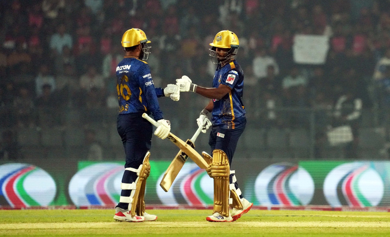 রাজশাহীকে গুঁড়িয়ে রেকর্ড জয়ে গেরো খুলল ঢাকা