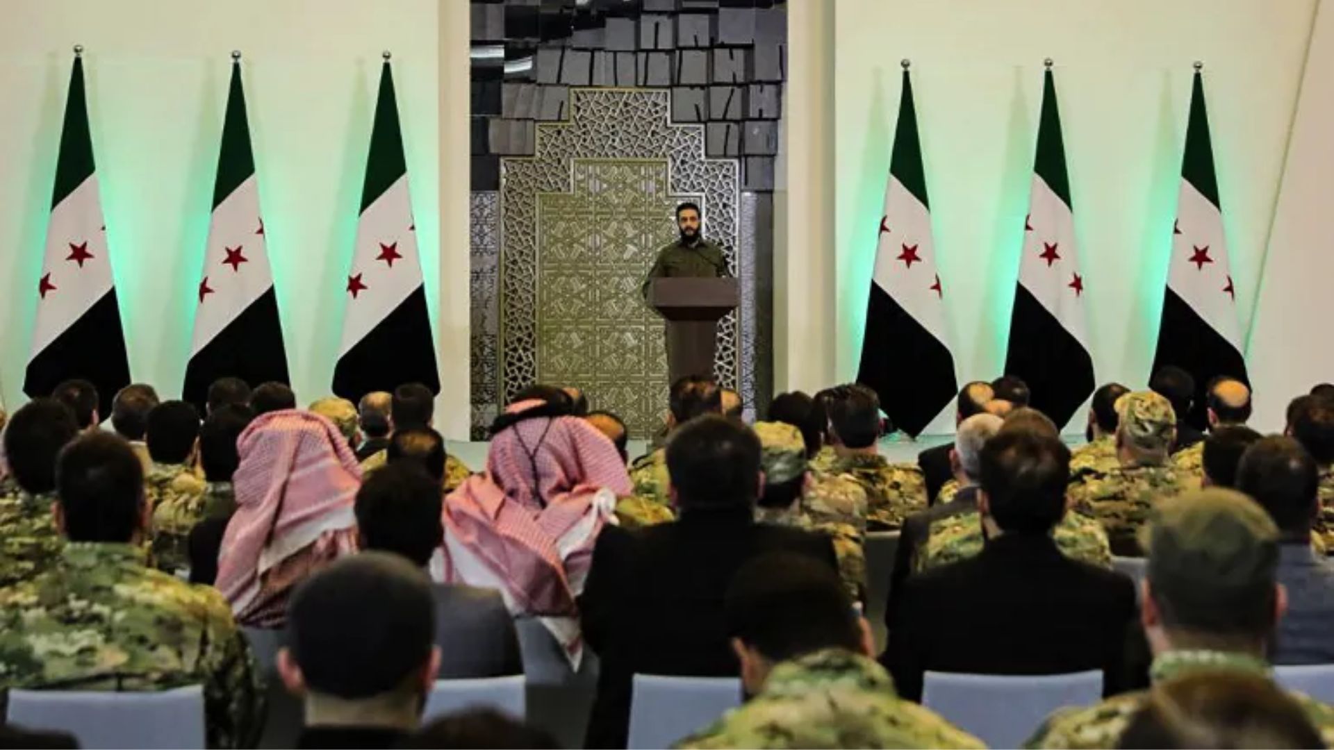 প্রেসিডেন্টের দায়িত্ব নিলেন গোলানি, বাথ পার্টি ও আসাদের সংবিধান বাতিল