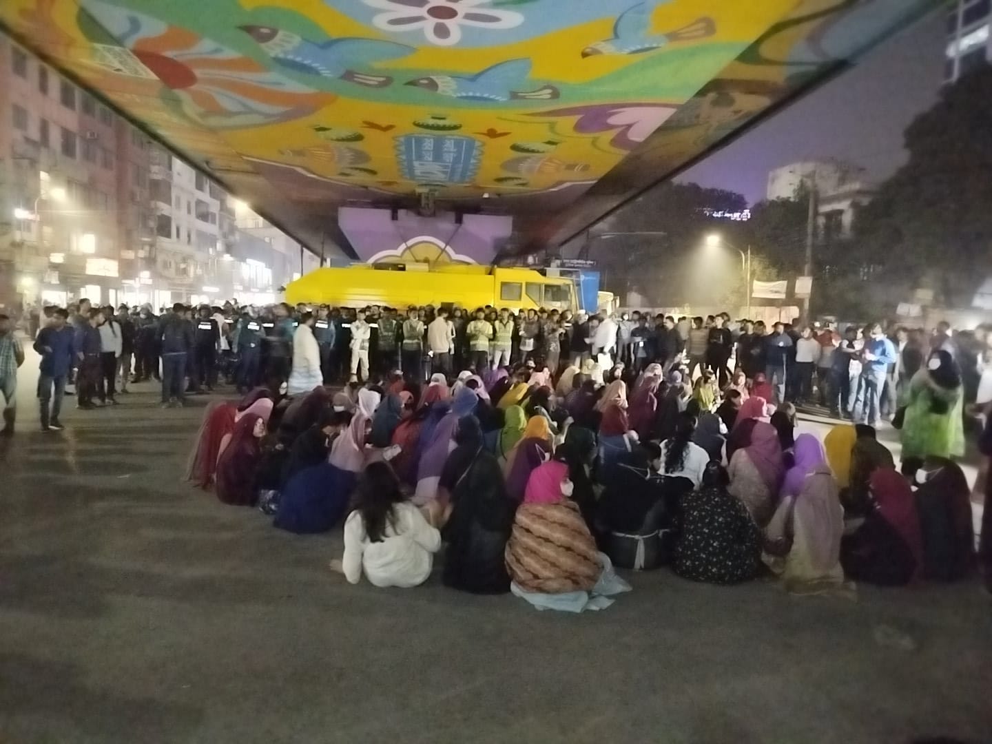 এবার আমতলীতে তিতুমীর শিক্ষার্থীদের মহাসড়ক অবরোধ, যান চলাচল বন্ধ