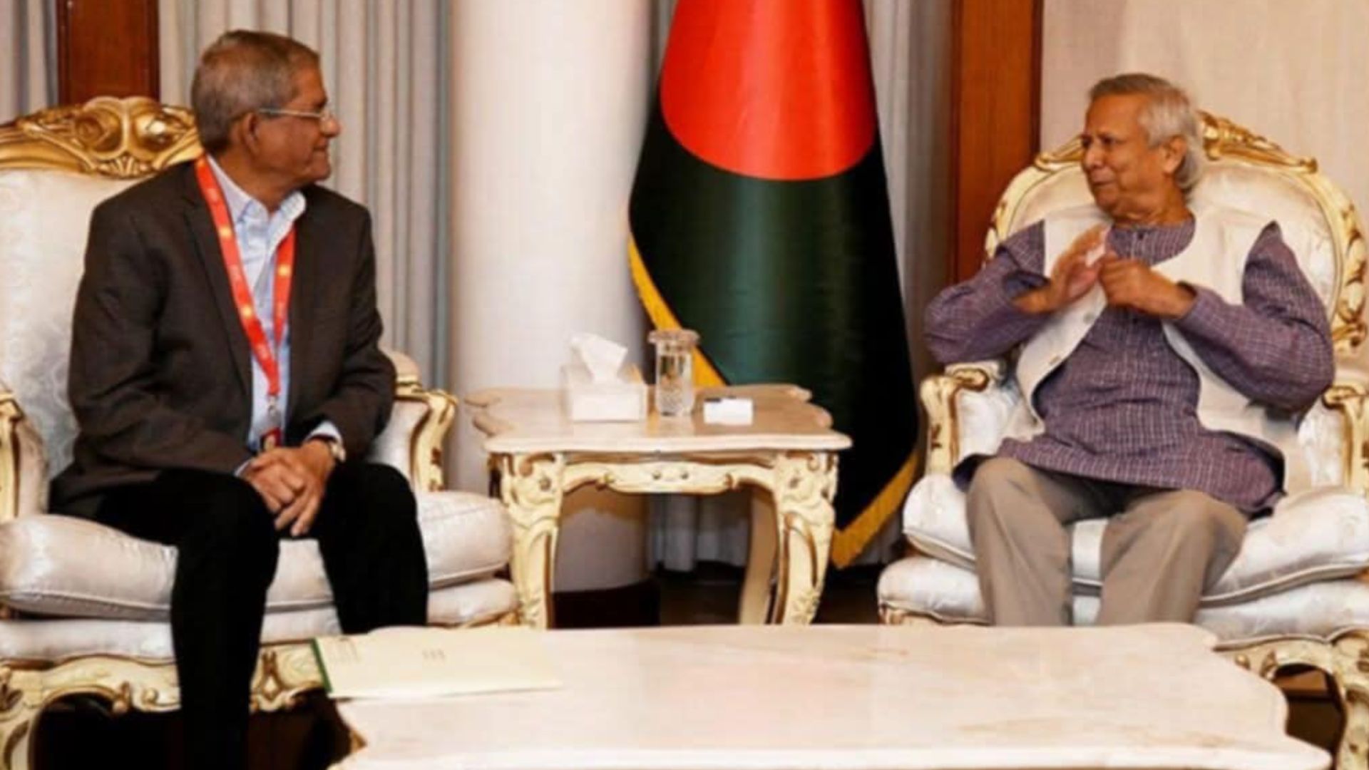 প্রধান উপদেষ্টার সঙ্গে বৈঠকে মির্জা ফখরুলসহ বিএনপির প্রতিনিধিদল