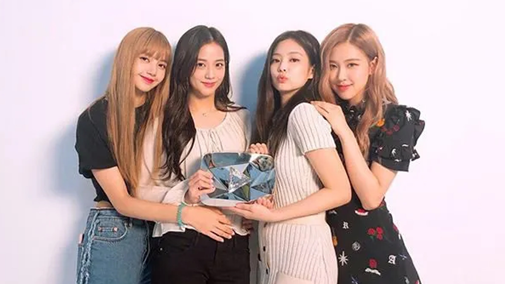 ব্ল্যাকপিঙ্কের বিশ্ব সফর শুরু ৫ জুলাই