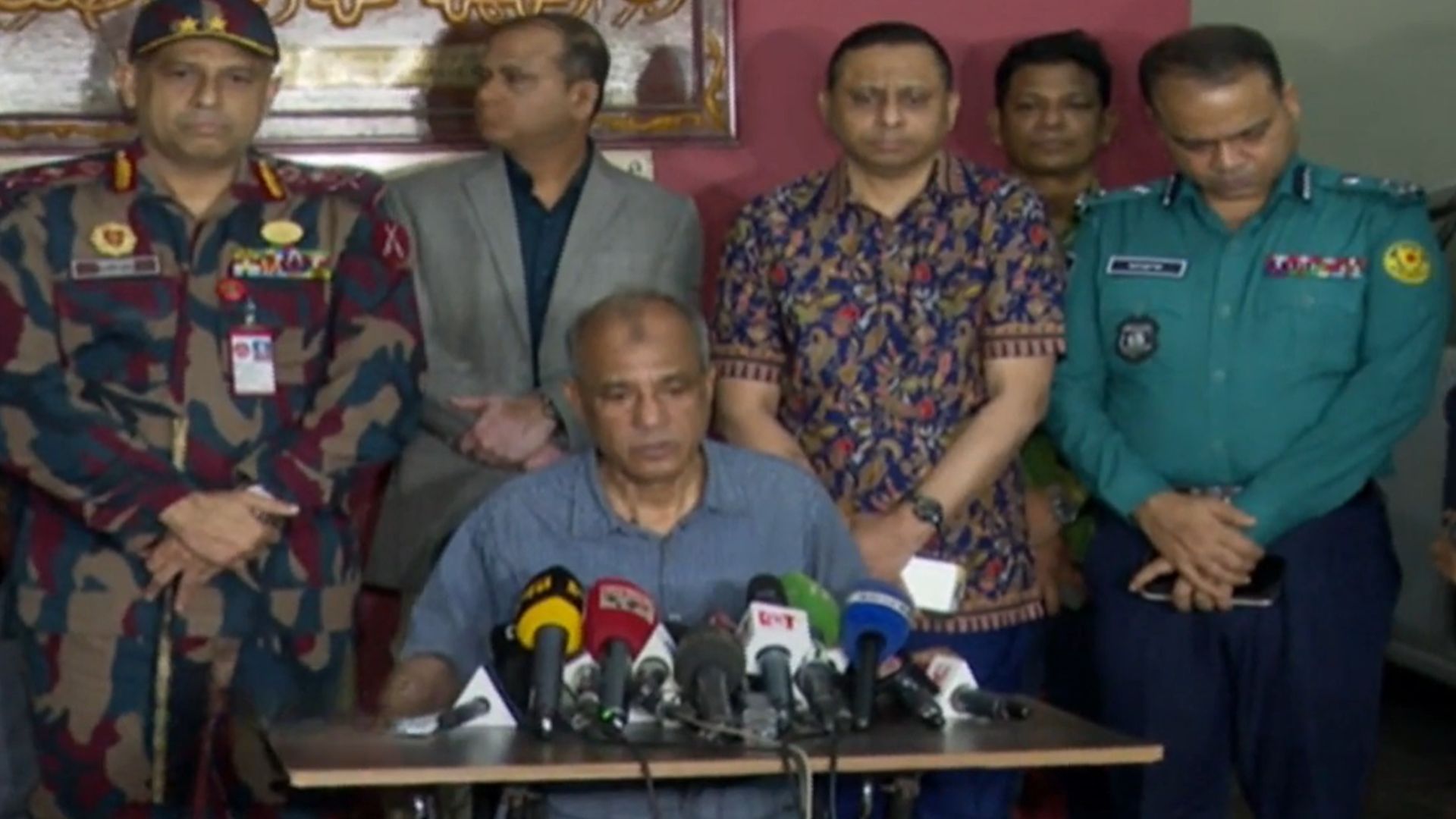 আগামীকাল থেকে আইনশৃঙ্খলার ডেফিনিট ইমপ্রুভমেন্ট দেখবেন: স্বরাষ্ট্র উপদেষ্টা