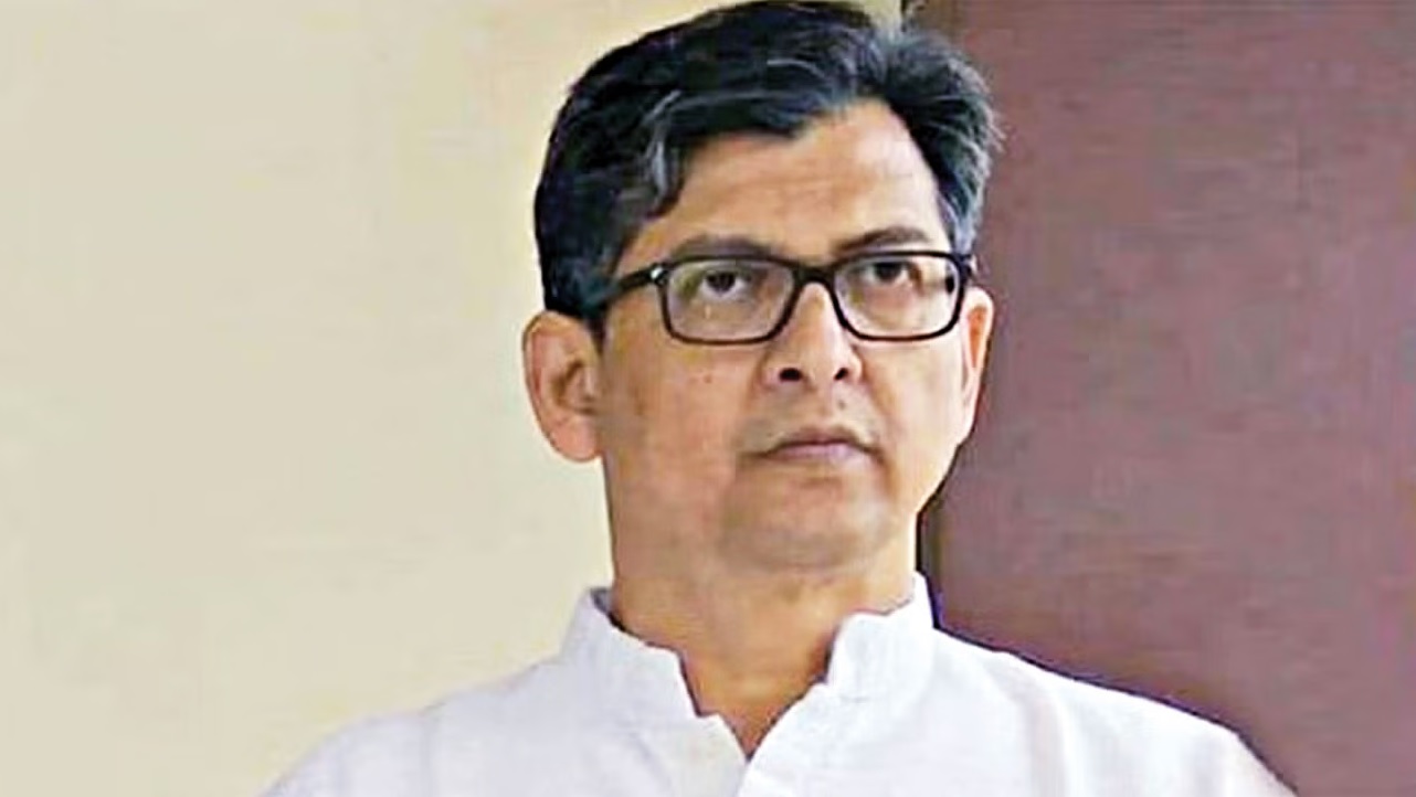 এই মাসের মধ্যেই জাতীয় নির্বাচনের রোডম্যাপ দিতে হবে: সালাহউদ্দিন আহমেদ