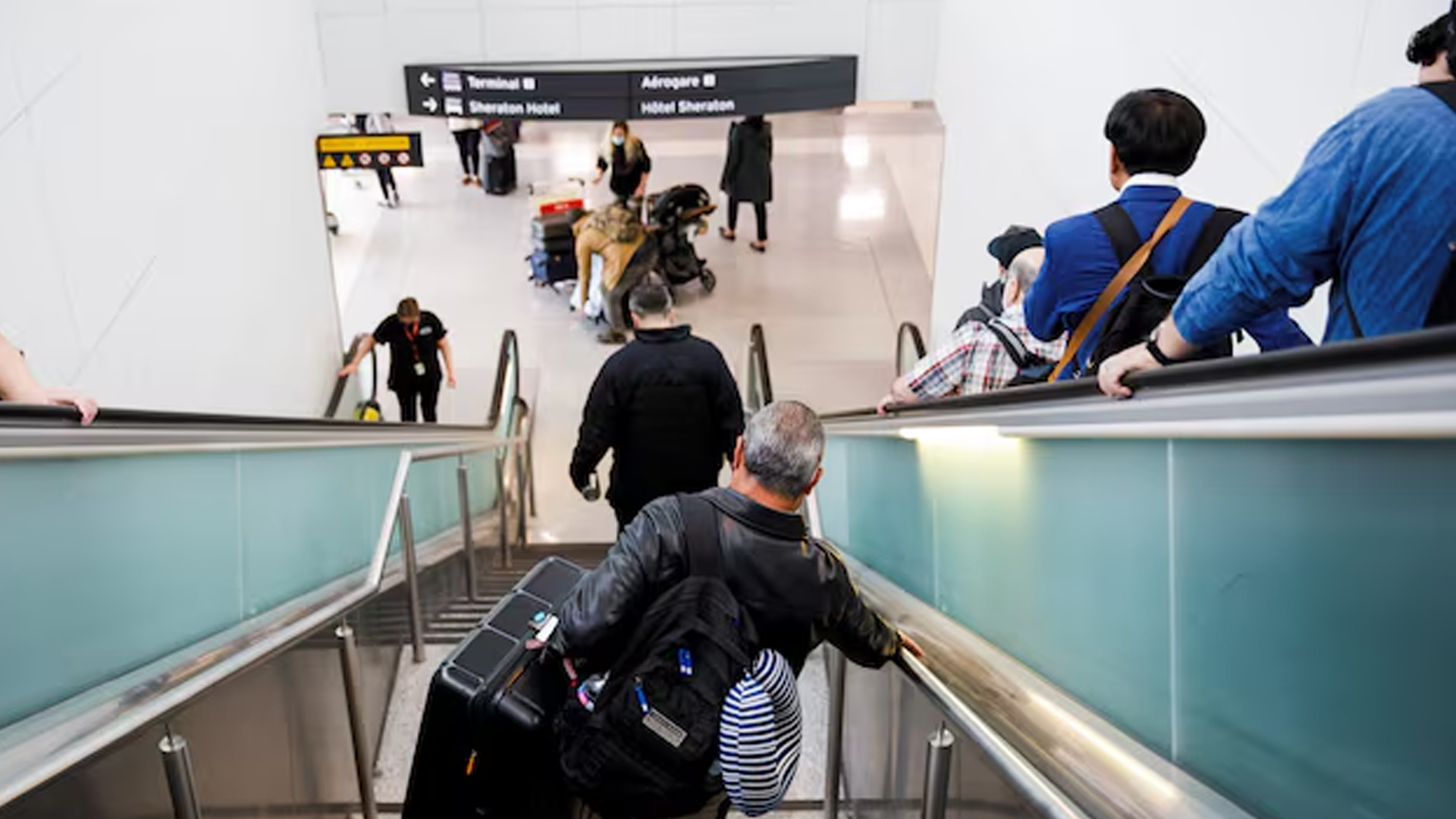 ট্রাম্প শুল্কে বিরক্ত কানাডিয়ানরা, কমেছে যুক্তরাষ্ট্রে ভ্রমণ