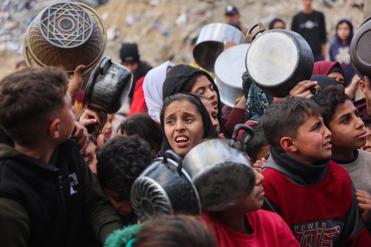 গাজায় পণ্য প্রবেশে ইসরায়েলি বাধার ১৫ দিন, ফুরিয়ে এসেছে খাদ্য ও ওষুধ