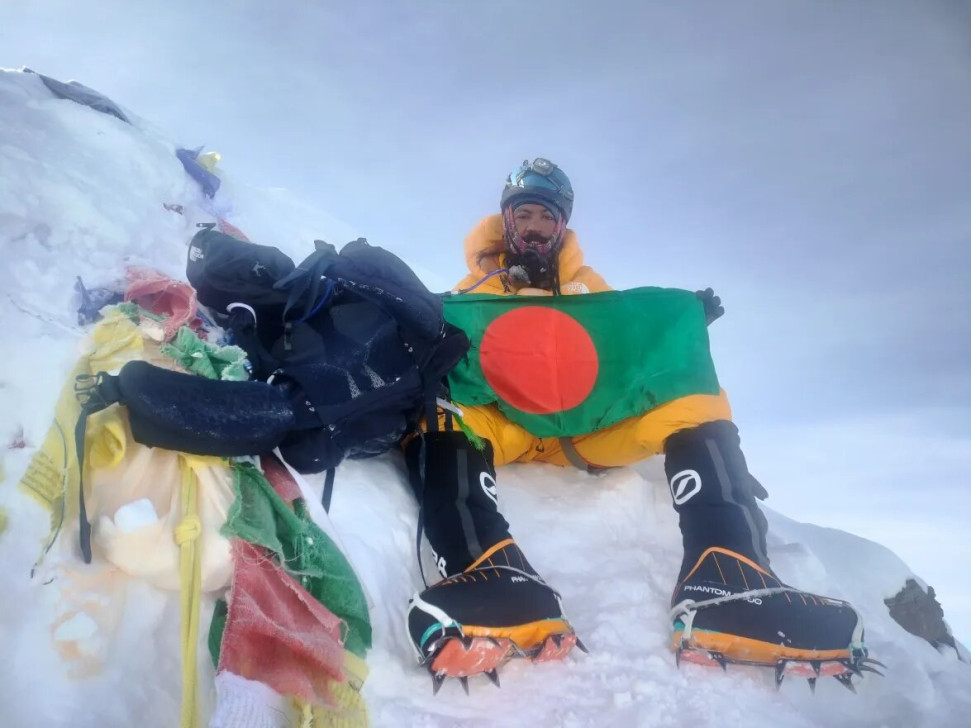 প্রথম বাংলাদেশি হিসেবে অন্নপূর্ণা–১ জয় করলেন বাবর আলী