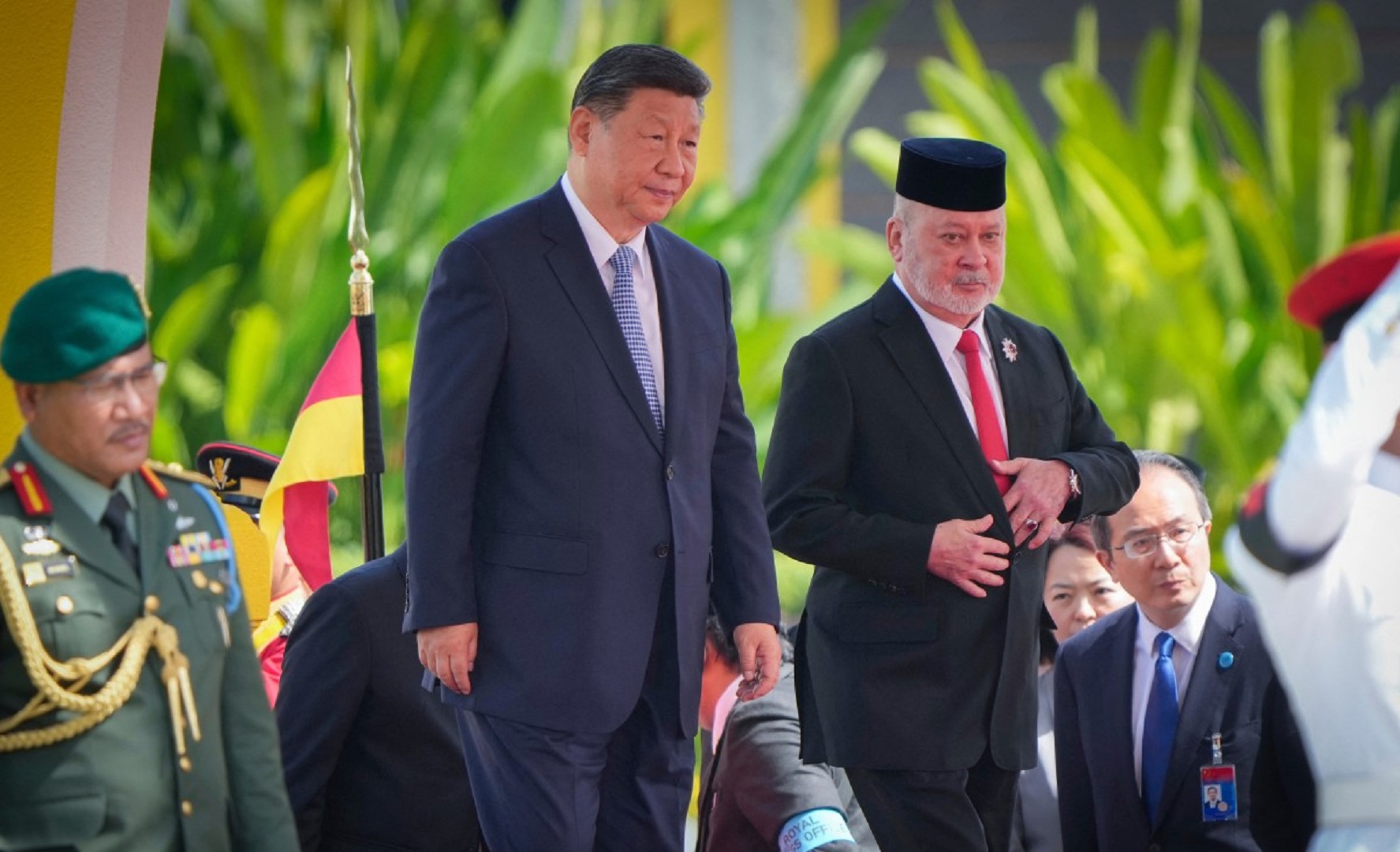 আমেরিকার চেয়ে চীন ভালো—দেশে দেশে ঘুরে বার্তা দিচ্ছেন শি জিনপিং