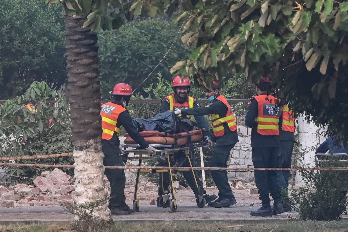  রাত থেকে পাকিস্তানে নিহত ২৬, ভারতে ১২: এএফপি