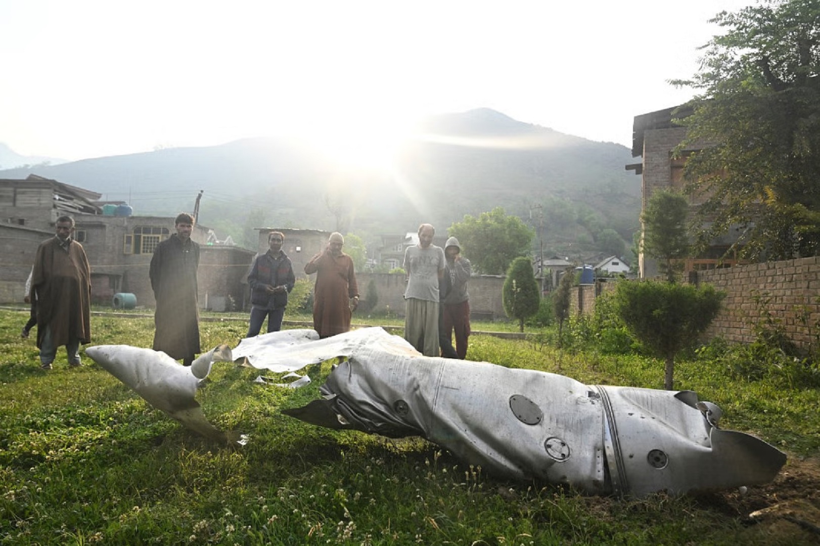 যুদ্ধবিমান ভূপাতিত হওয়ার কারণ 'রাজনৈতিক', ভারতে নতুন বিতর্ক