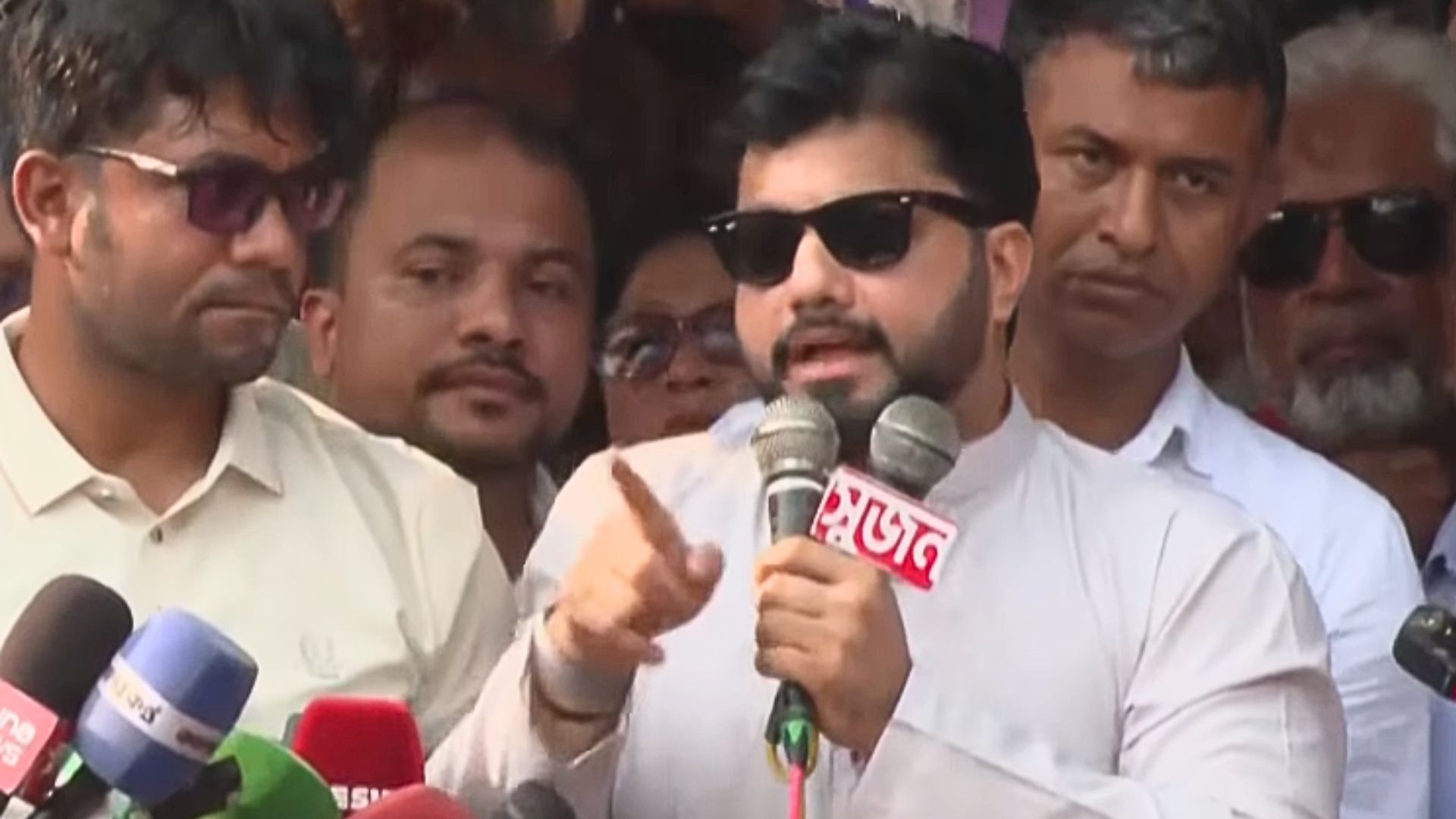 আন্দোলন ৪৮ ঘণ্টার জন্য স্থগিত করলেন ইশরাক