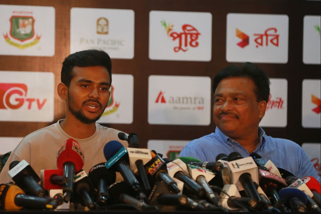 দুর্নীতি নয়, পারফরম্যান্সের কারণে সরানো হলো ফারুককে, বললেন ক্রীড়া উপদেষ্টা