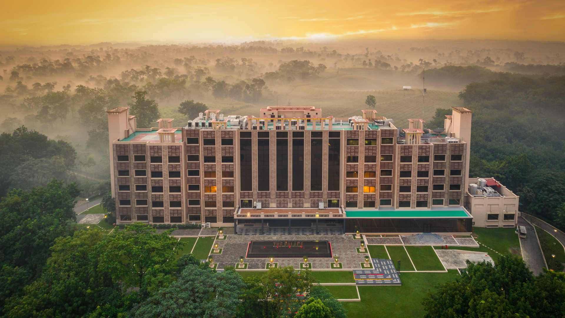 ঈদের ছুটিতে পর্যটন ব্যবসায় আনন্দের সুবাতাস