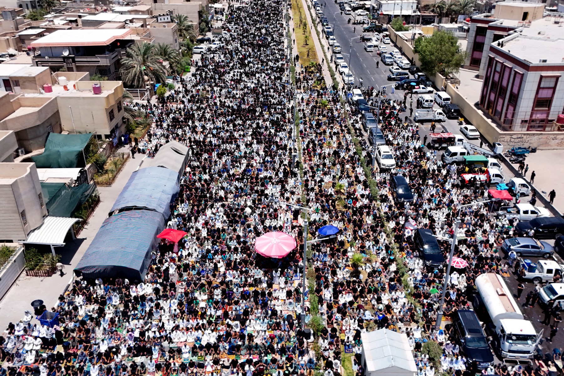 ‘নো আমেরিকা, নো ইসরায়েল’ স্লোগানে উত্তাল তেহরান-বাগদাদের রাজপথ