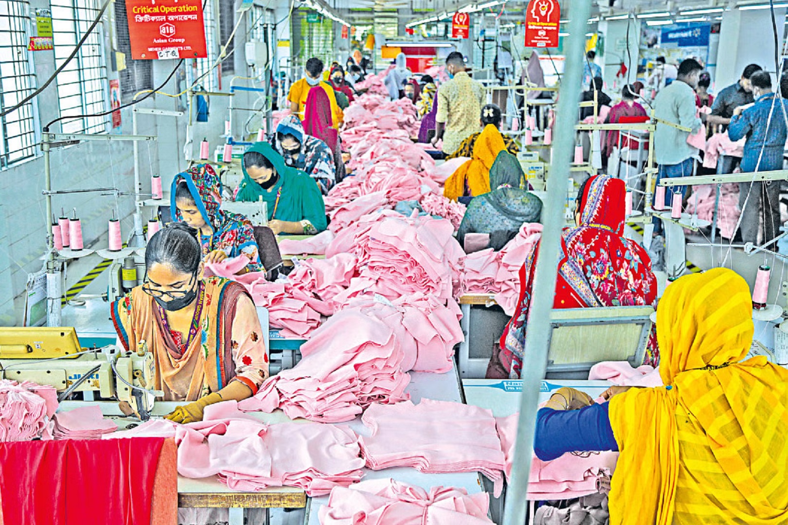 ট্রাম্প শুল্কের নয়া সমীকরণ: মার্কিন বাজারে যেসব সুবিধা পাবে বাংলাদেশ