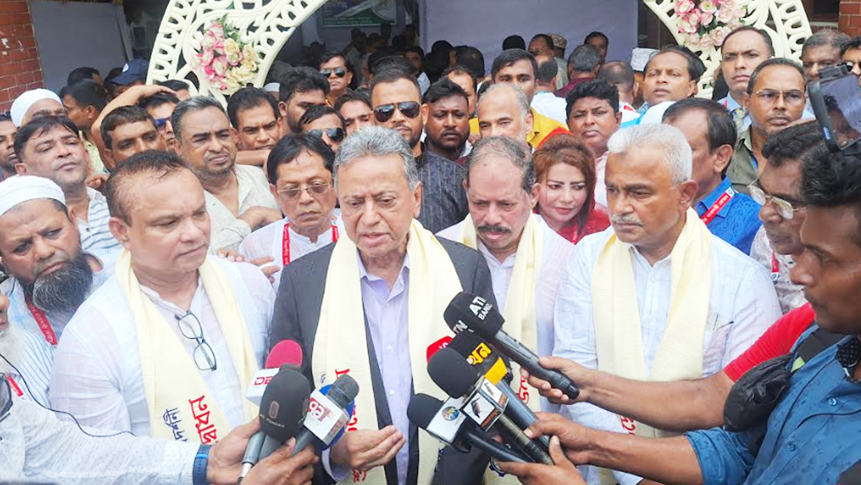 অন্তর্বর্তী সরকারের কাছে আমাদের কোনো প্রত্যাশা নেই: আমীর খসরু