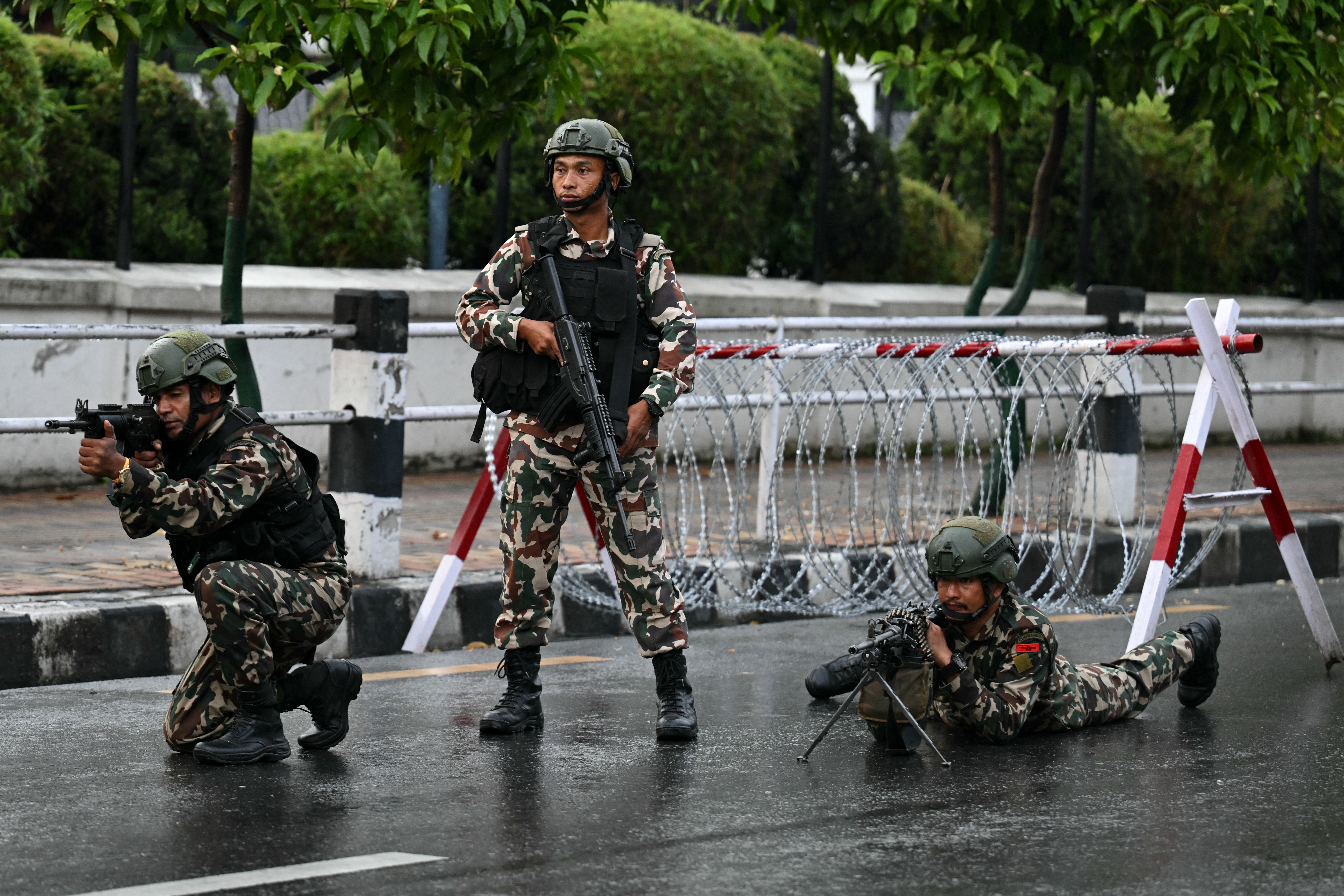 ‘ধ্বংসাত্মক’ বিক্ষোভের পর ‘ভীতিকর’ নেপাল