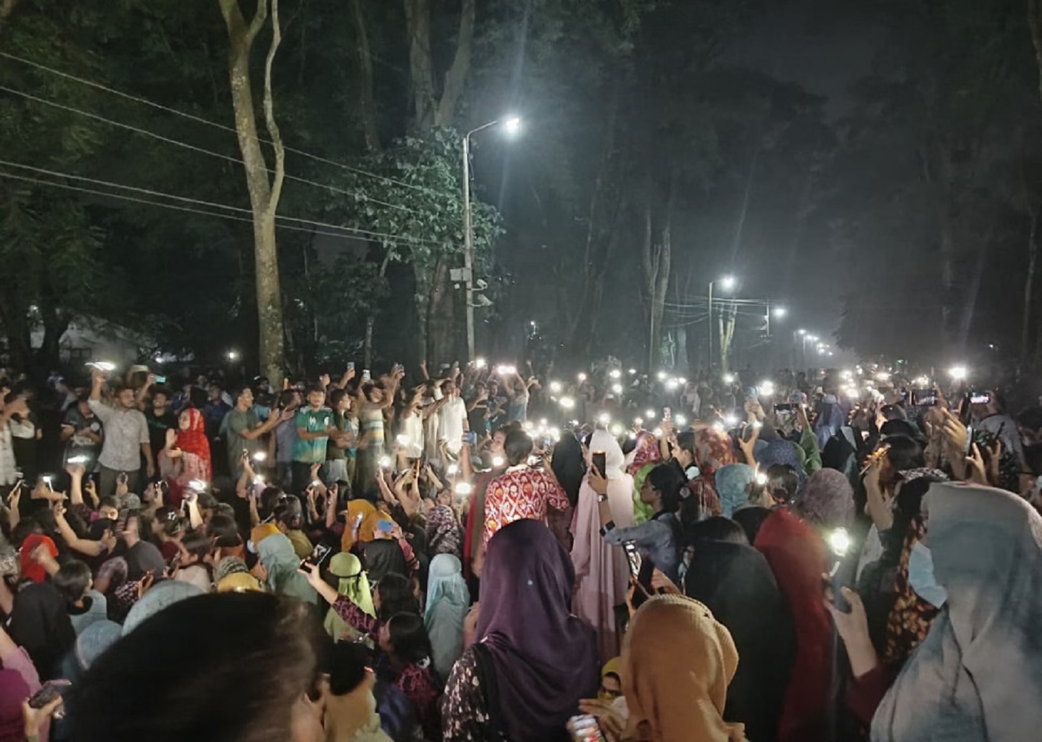 মধ্যরাত পর্যন্ত নাটকীয়তার পর রাবিতে পোষ্য কোটা স্থগিত