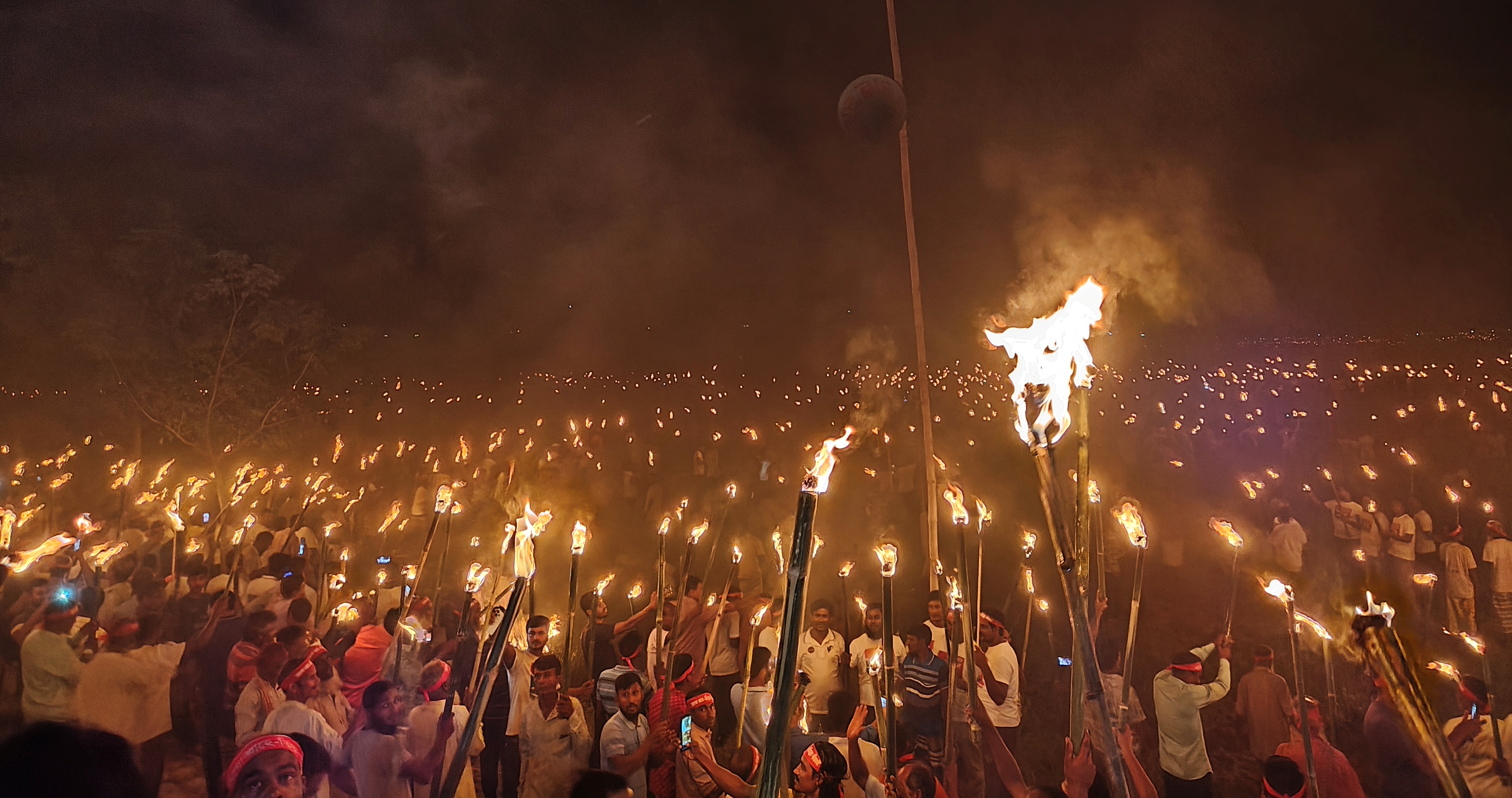 ‘জাগো বাহে, তিস্তা বাঁচাই’ স্লোগানে উত্তাল উত্তরের মানুষ