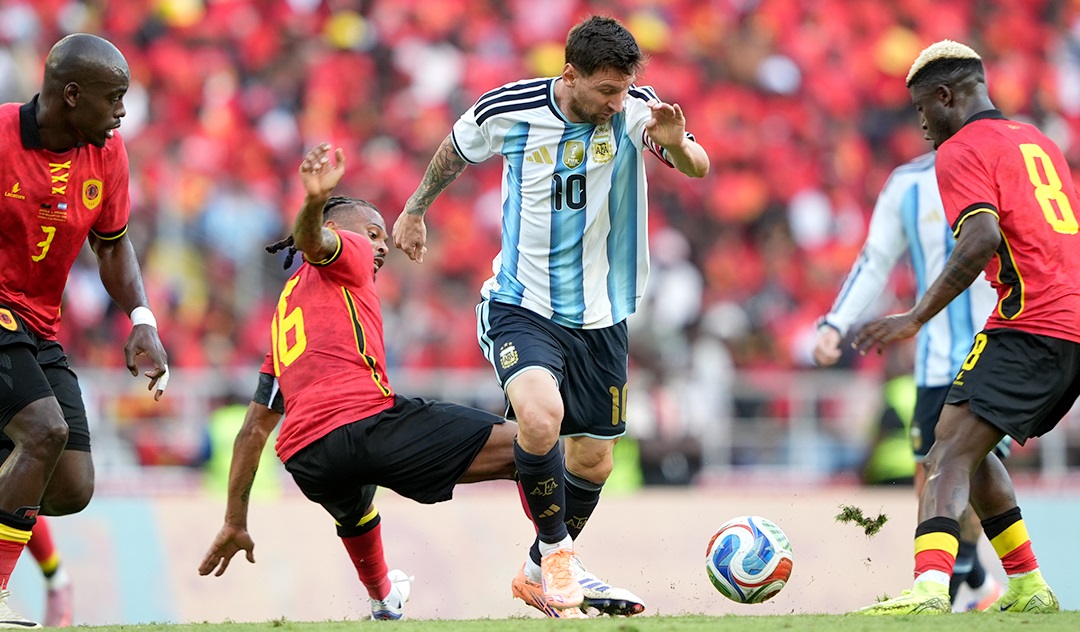 মেসি-লাউতারোর গোলে অ্যাঙ্গোলাকে হারাল আর্জেন্টিনা
