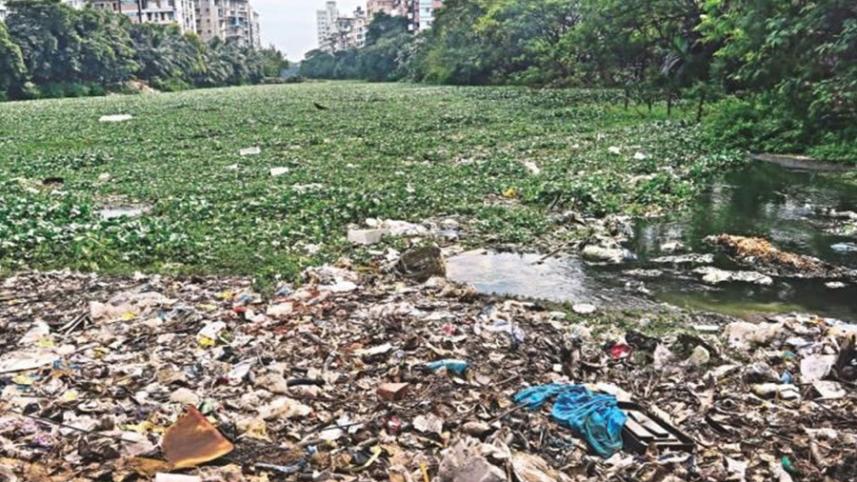 dhaka-plastic-pollution.jpg