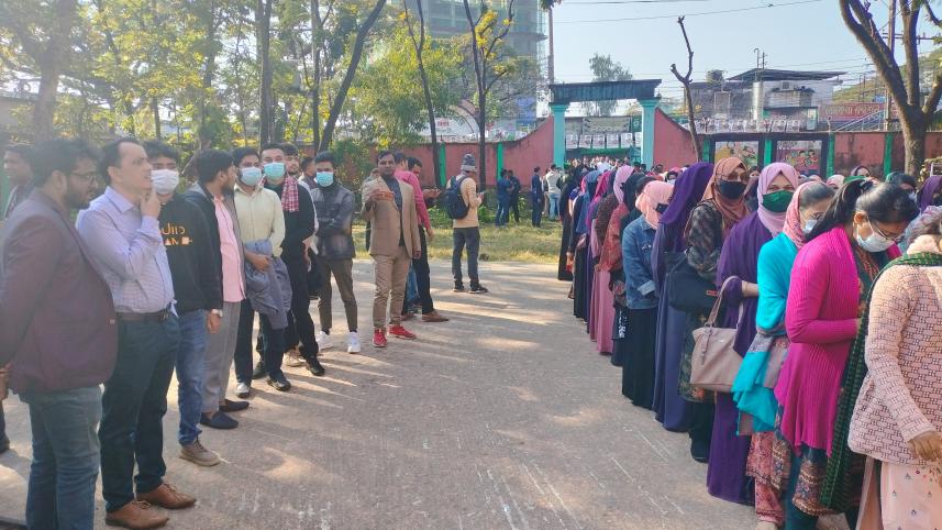 পররাষ্ট্রমন্ত্রী মোমেনের ভোটকেন্দ্রে ডামি ভোটার