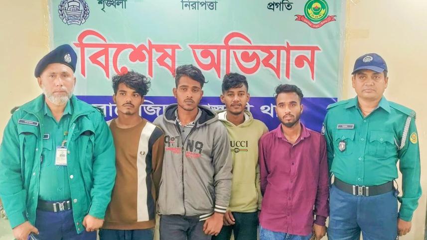 রিকশা ছিনতাই.jpg